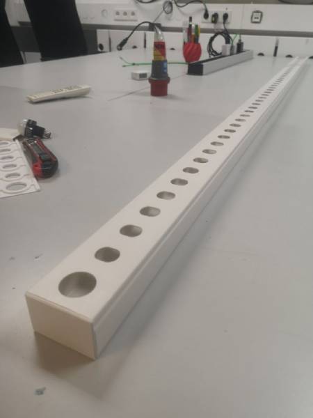 1d-pong_balken_loecher.jpg 1d-pong_balken_loecher.jpg