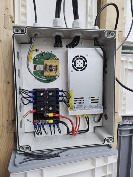 200w_lichtmaschine_box.jpg 200w_lichtmaschine_box.jpg