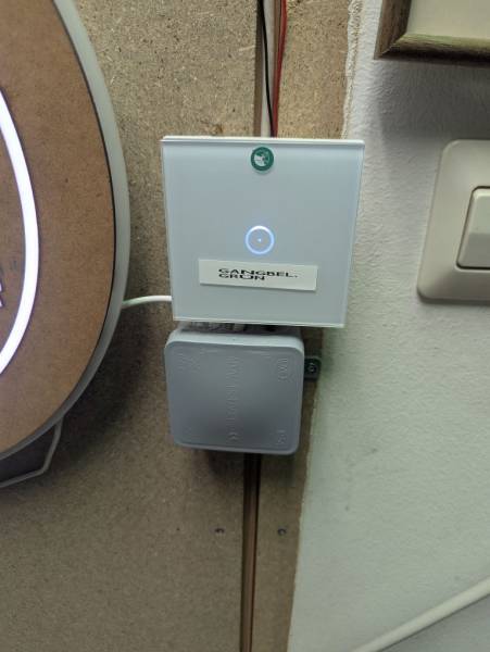 touchrelais_front_before.jpg touchrelais_front_before.jpg