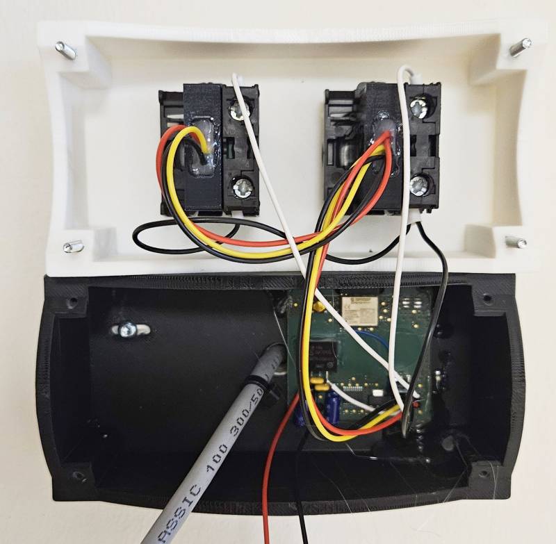 raumstatus_eaton_button_wand.jpg raumstatus_eaton_button_wand.jpg